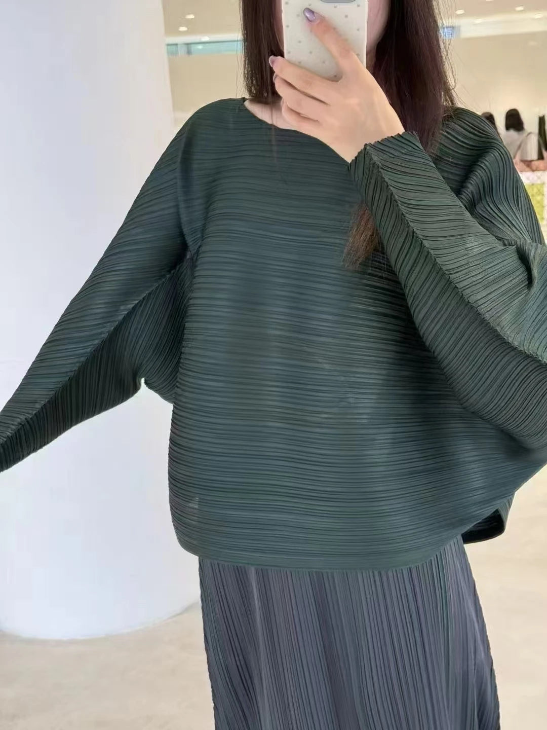 Miyake plissé couleur unie col rond haut 2025 printemps et été nouveau tempérament décontracté à manches longues Cardigan mince T-shirt