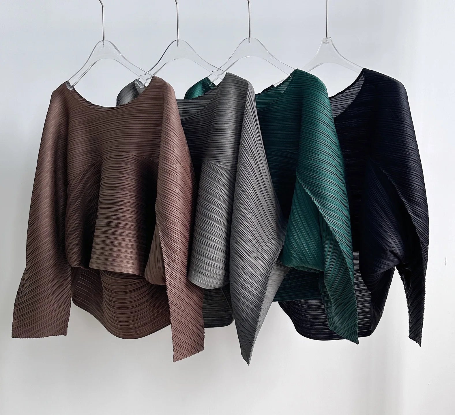 Miyake plissé couleur unie col rond haut 2025 printemps et été nouveau tempérament décontracté à manches longues Cardigan mince T-shirt