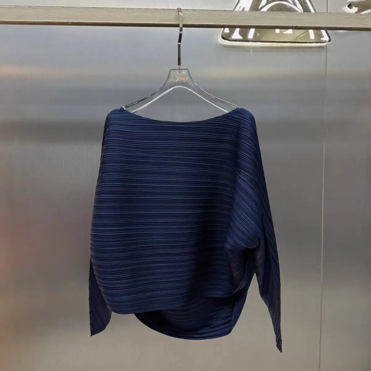 Miyake plissé couleur unie col rond haut 2025 printemps et été nouveau tempérament décontracté à manches longues Cardigan mince T-shirt